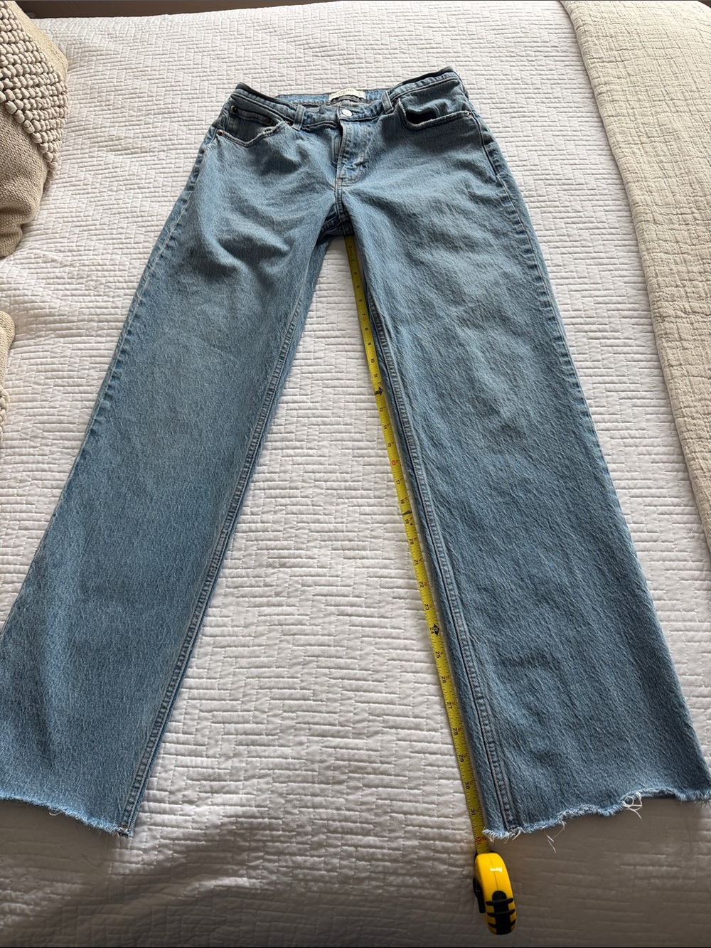 Ambercrombie & Finch The Baggy -Low Rise jeans in size 27/4